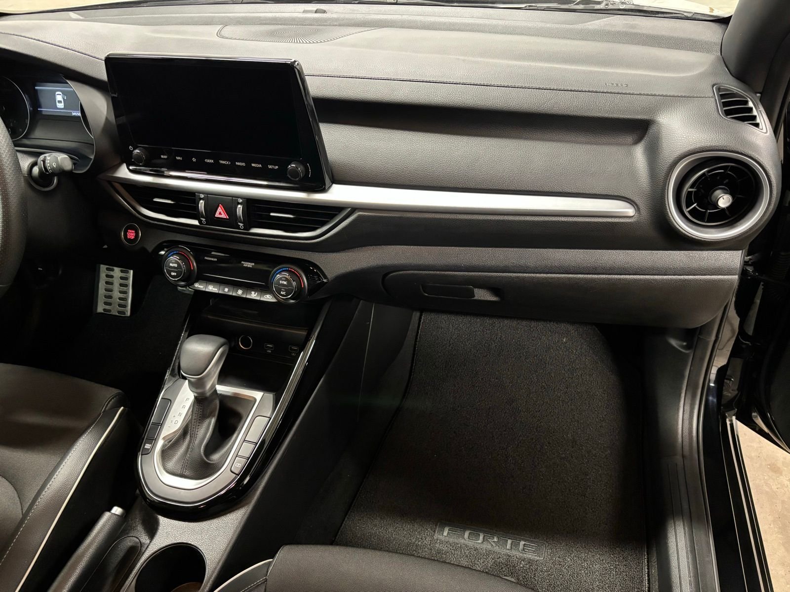 Used 2023 Black Kia GT-Line image 19