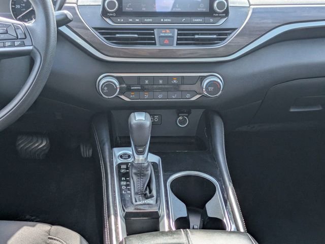 Used 2023 White Nissan 2.5 SV image 16
