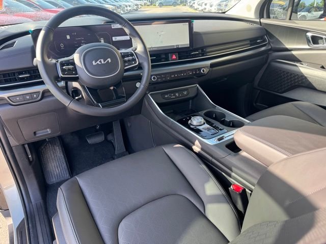 2025 Kia Carnival SX - Photo 15