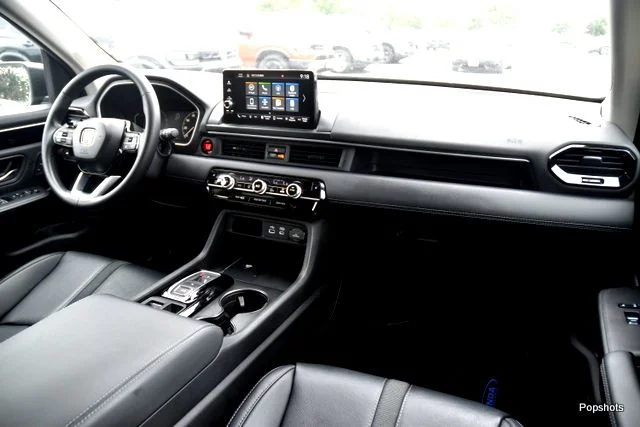 2025 Honda Pilot EX-L - Photo 18