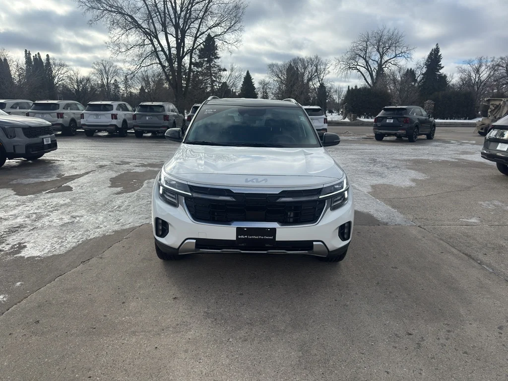 Certified Used 2024 White Kia SX image 3