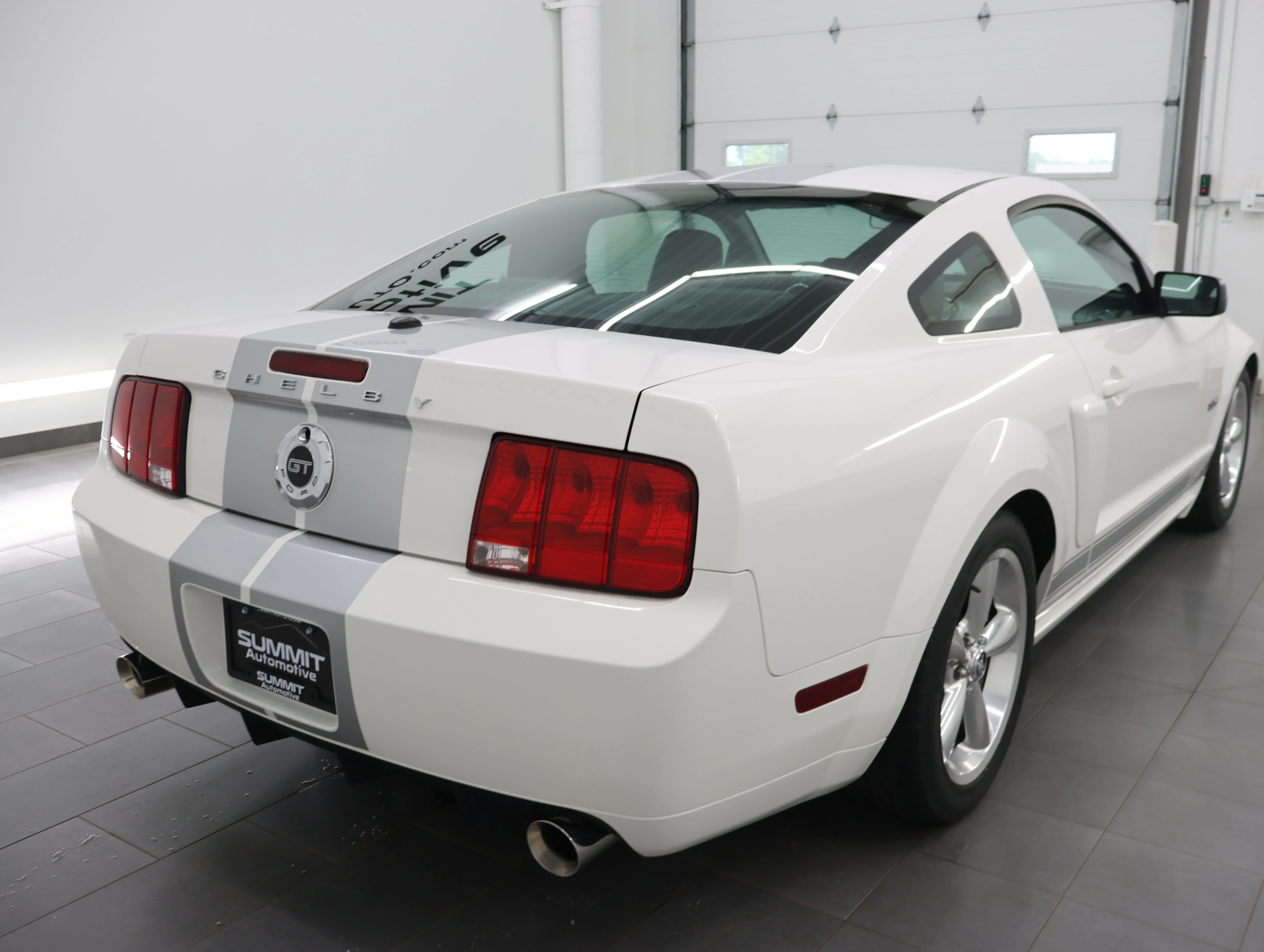 Used 2007 Performance White Ford GT Premium image 5