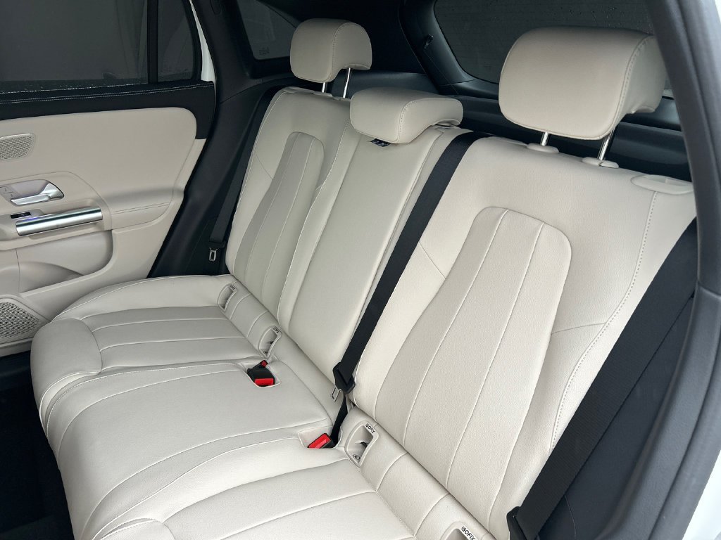 New 2026 Polar White Mercedes-Benz GLA 250 image 59