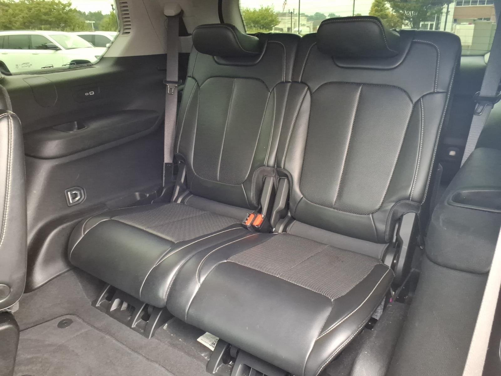Used 2021 Diamond Black Crystal Pearlcoat Jeep Limited image 21