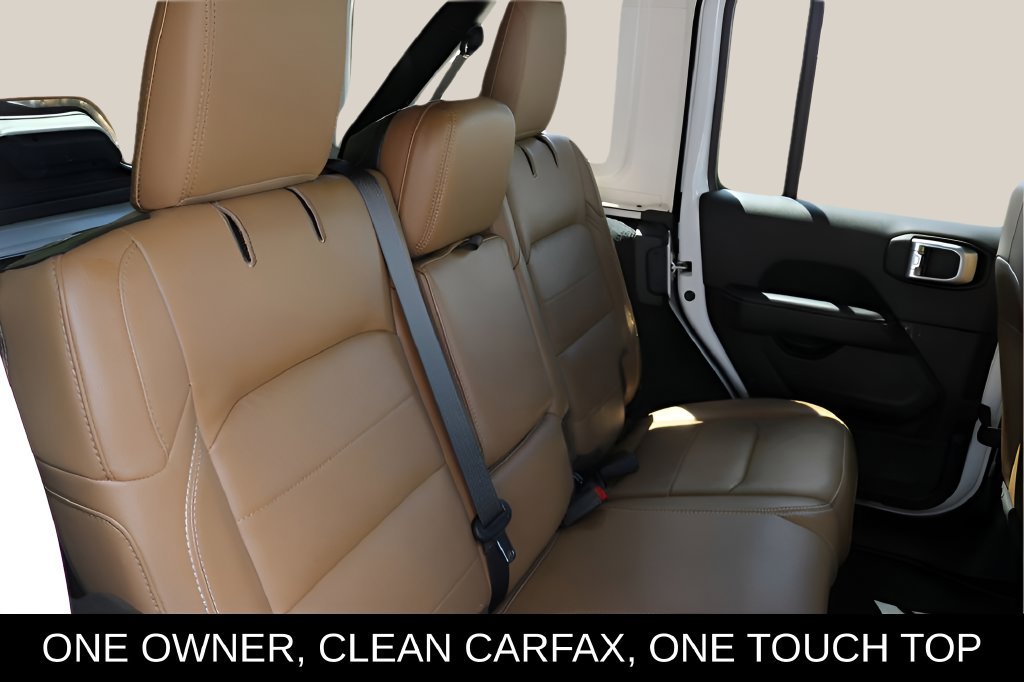 Used 2023 White Jeep Sahara image 17