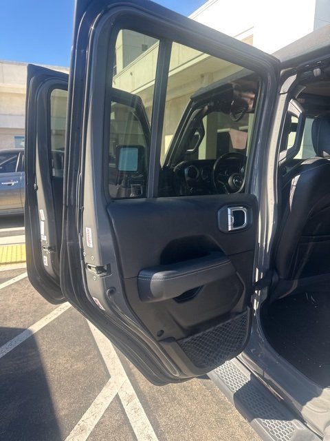 2020 Jeep Wrangler Unlimited Sahara photo 2