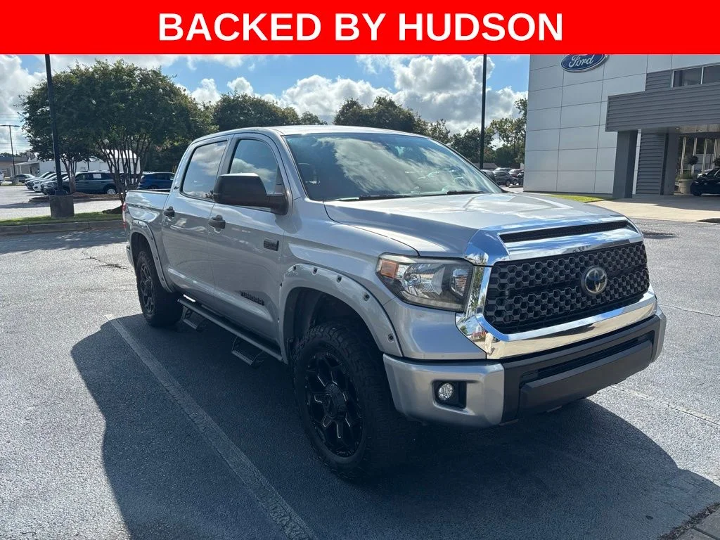 Used 2020 Silver Toyota SR5 image 3