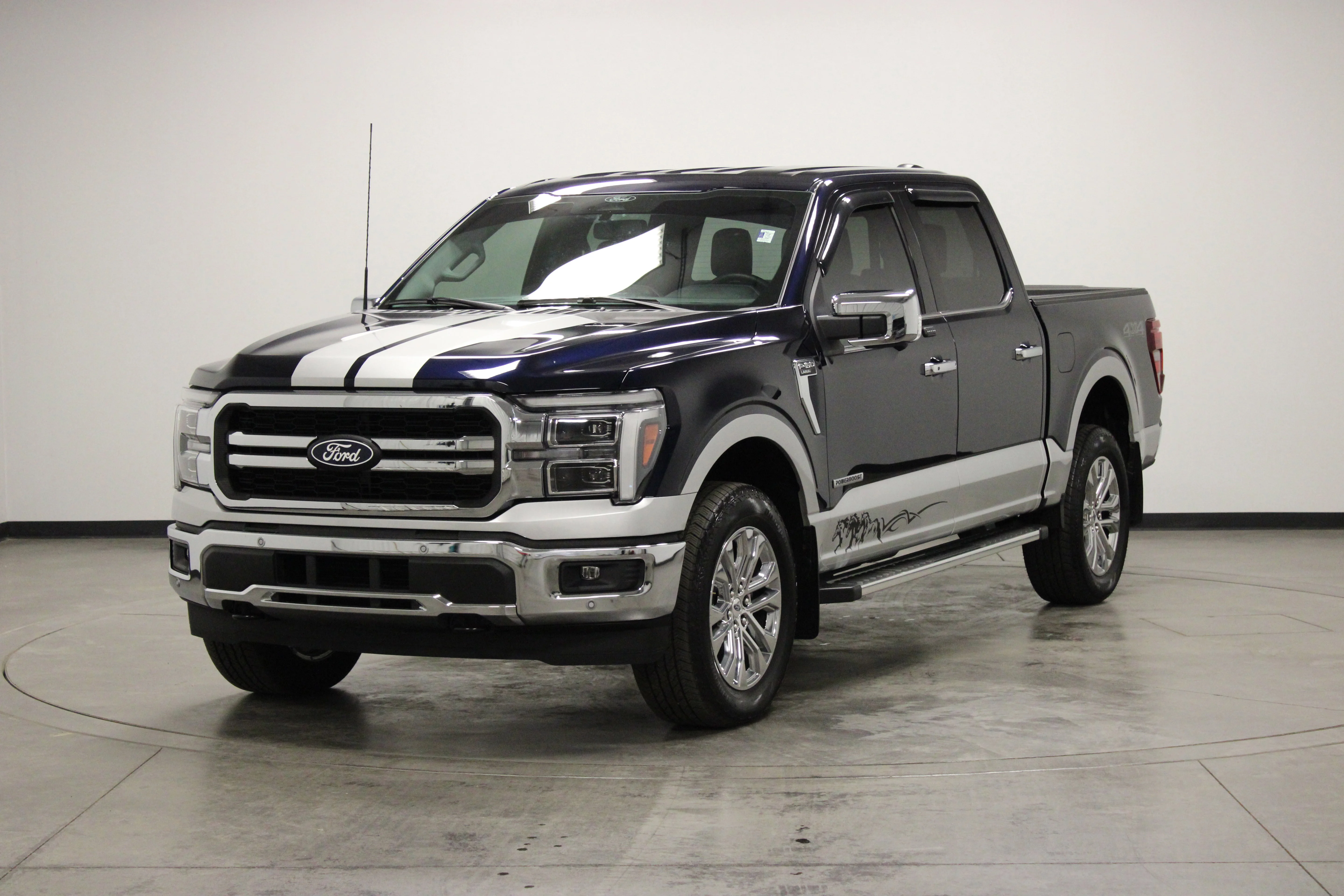 Used 2025 Antimatter Blue Metallic Ford LARIAT image 4