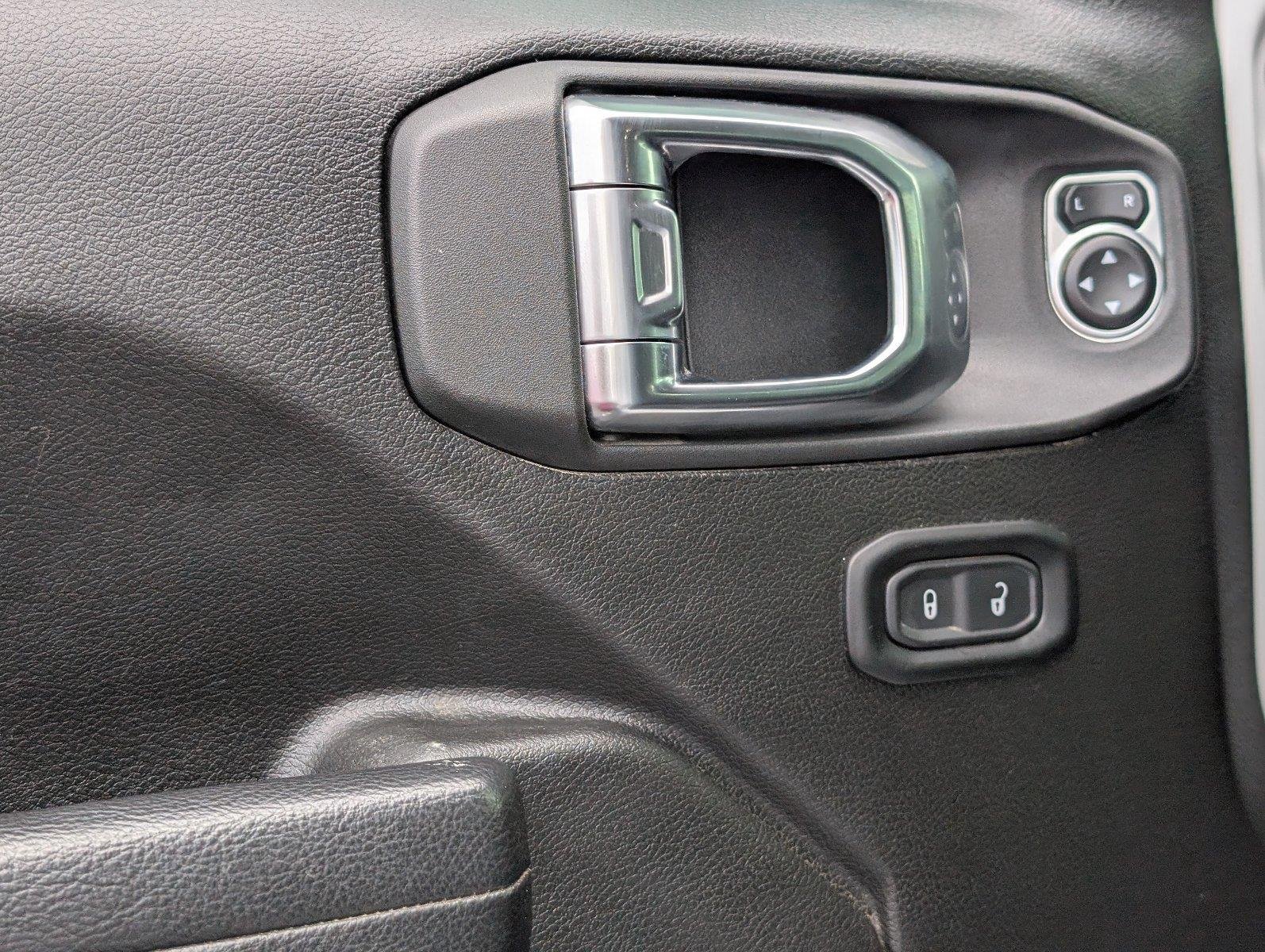 Used 2025 Bright White Clearcoat Jeep Sport S image 17