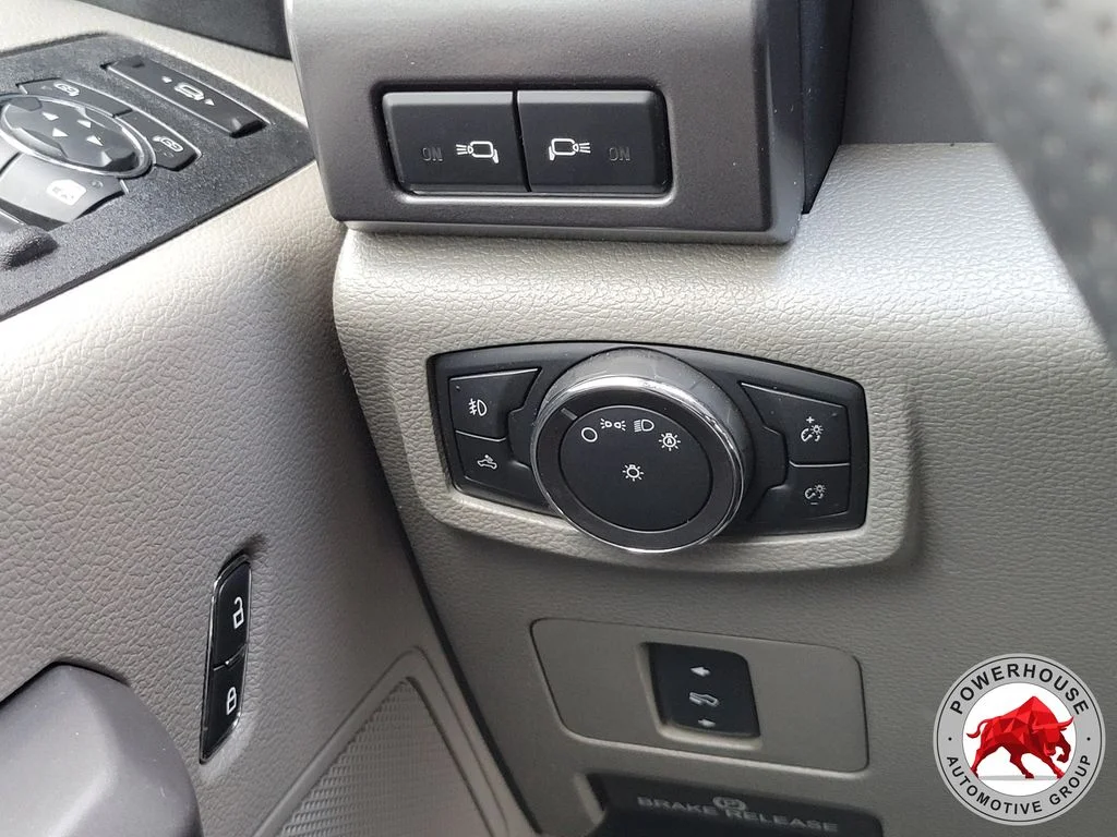 Used 2018 Black Ford XLT image 27