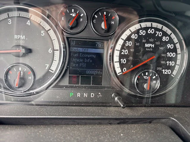 Used 2010 White Ram SLT image 8