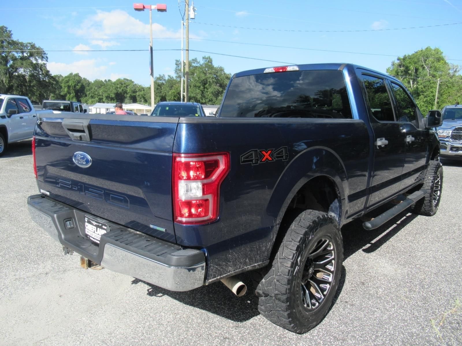 Used 2018 Blue Ford XLT image 8
