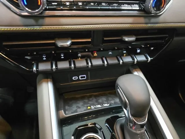 2026 Chevrolet Colorado ZR2 - Photo 21