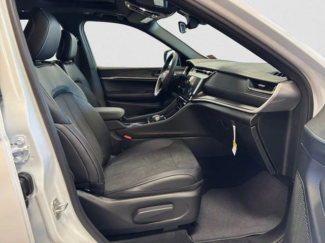 New 2026 White Jeep Altitude image 16