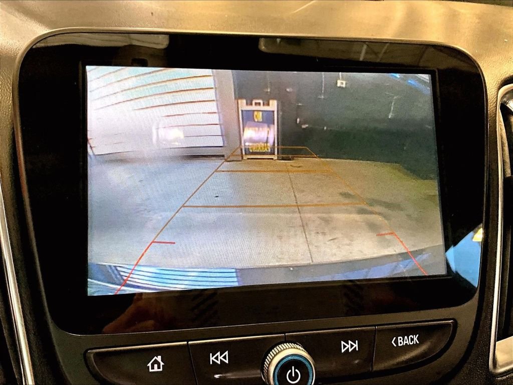 Used 2018 Gray Chevrolet LT image 19