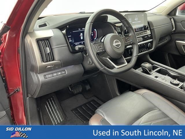 Used 2024 Scarlet Ember Nissan Platinum image 16