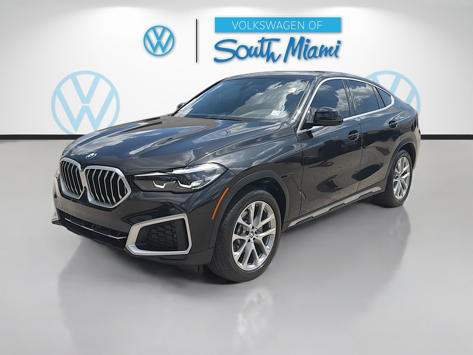 Used 2022 Black Sapphire Metallic BMW xDrive40i image 3