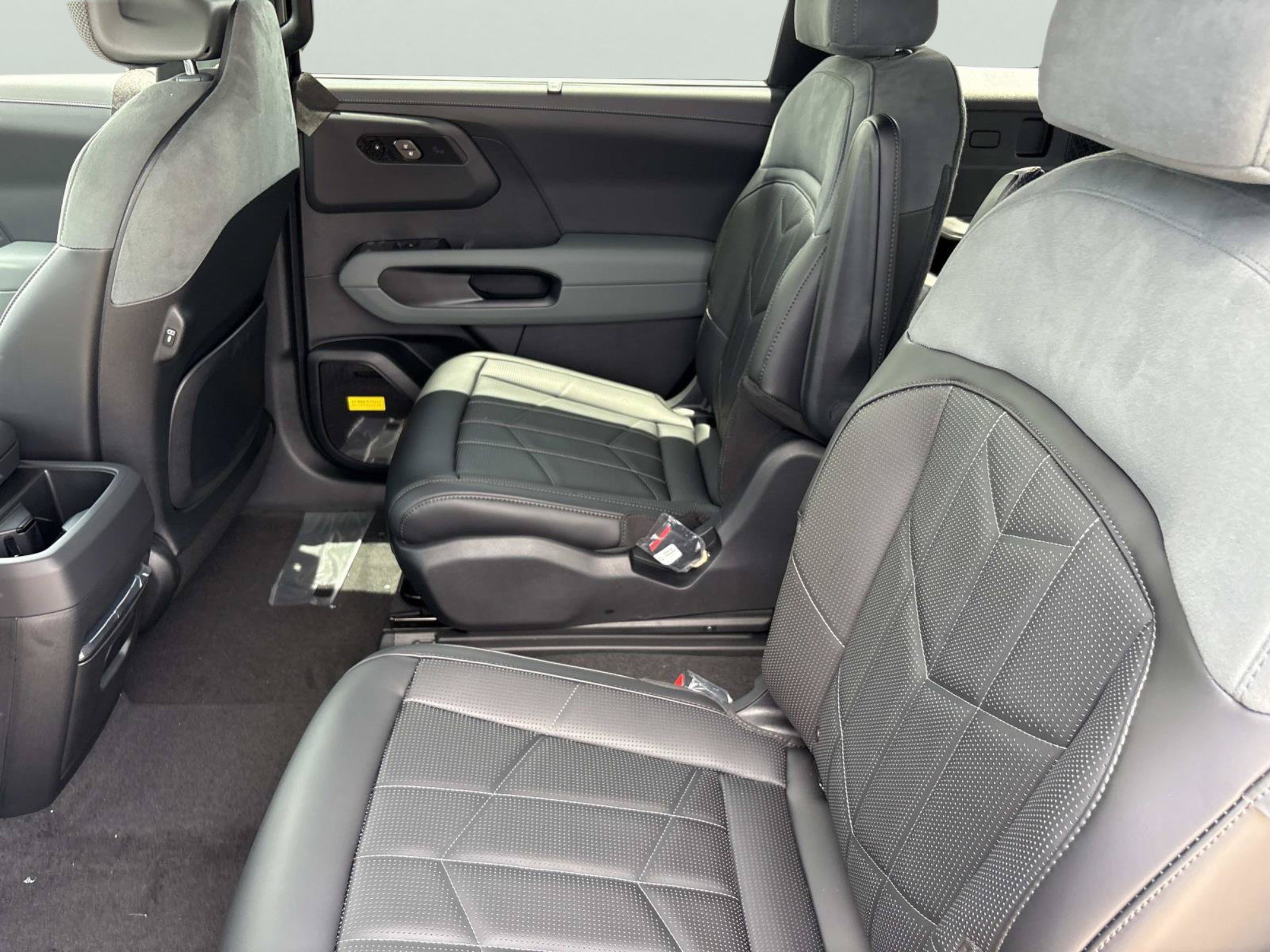 New 2027 Ebony Black Kia X-LINE SX PRESTIGE image 15