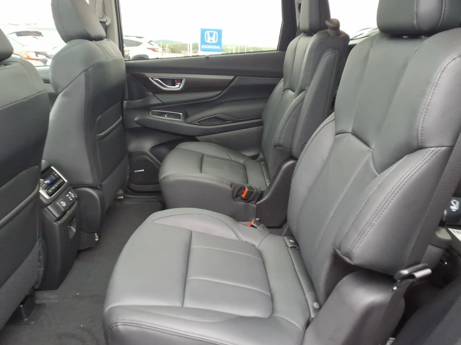 2026 Subaru Ascent Touring - Photo 7