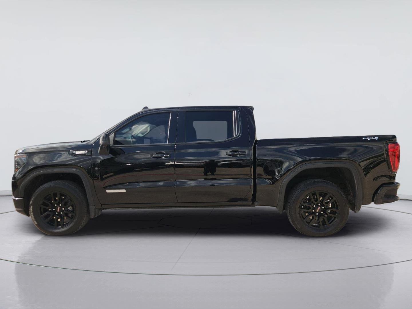 Used 2026 Onyx Black GMC Elevation image 4