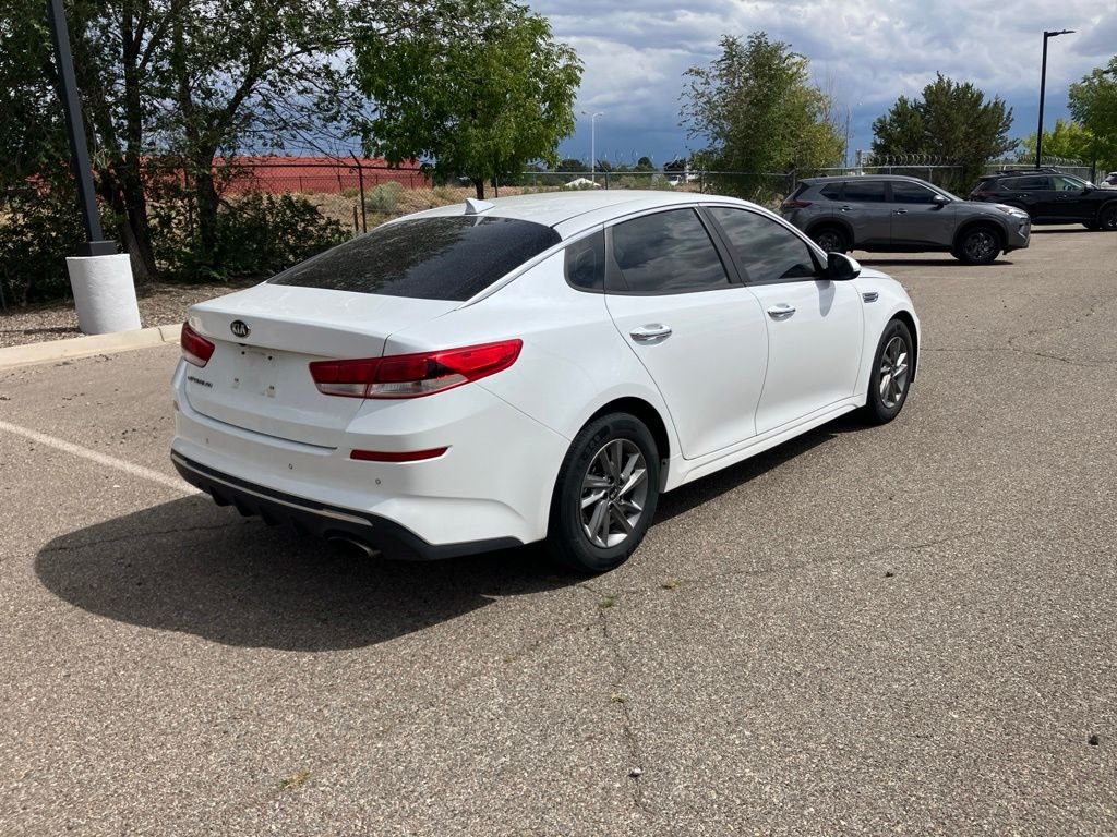 Used 2019 White Kia LX image 5