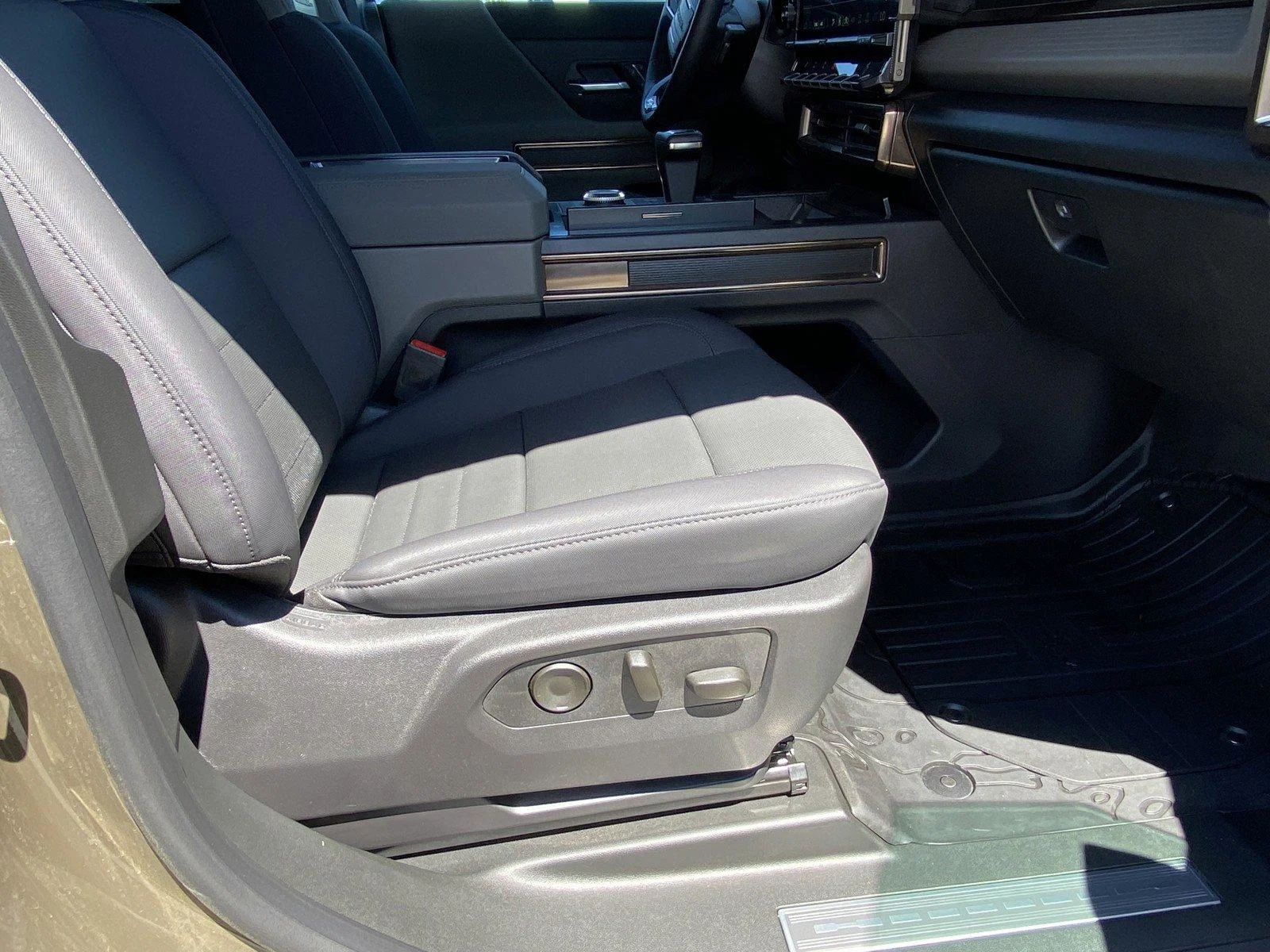 New 2025 Deep Aurora Metallic (Dark Bronze) GMC 3X image 8