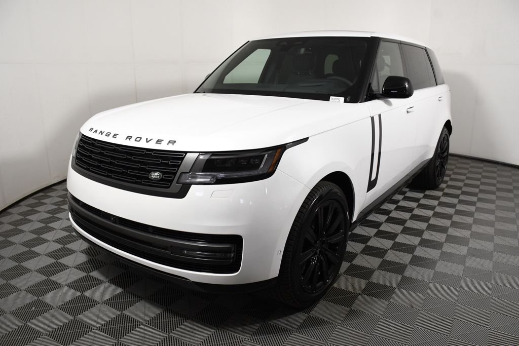 New 2026 Ostuni Perl Wh Land Rover SE image 1