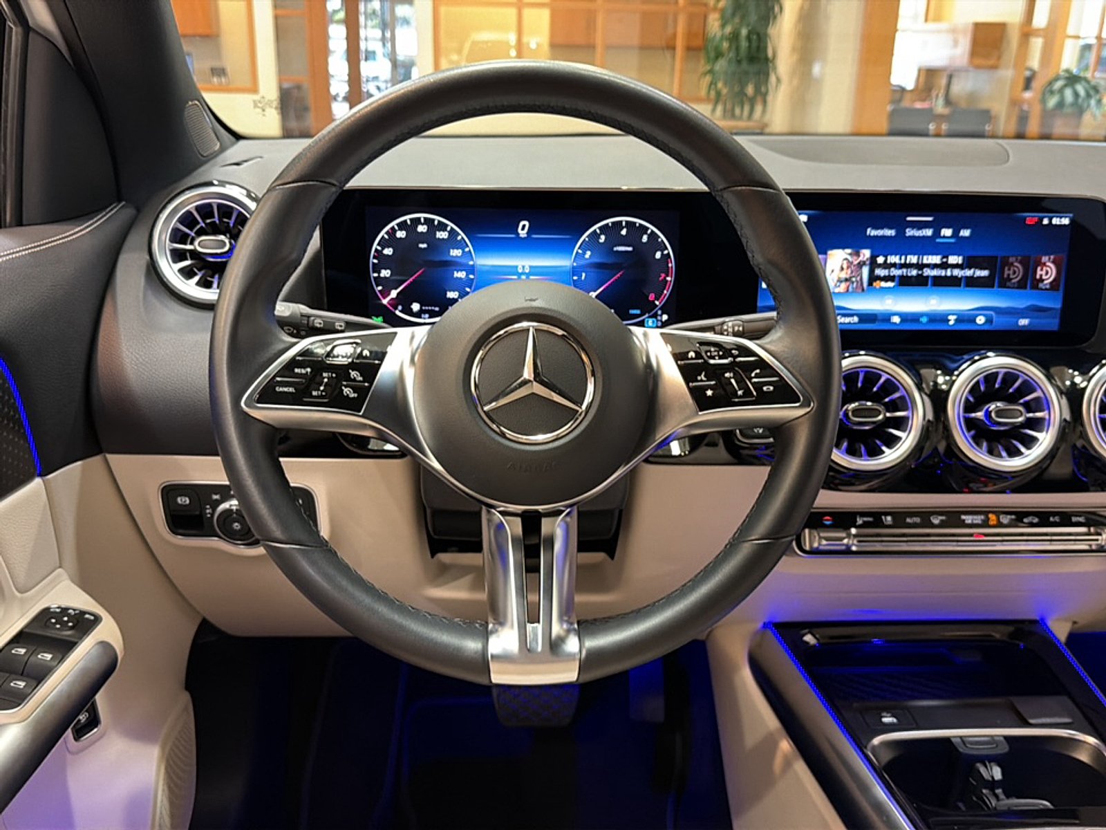 Certified Used 2025 Polar White Mercedes-Benz 4MATIC® image 21