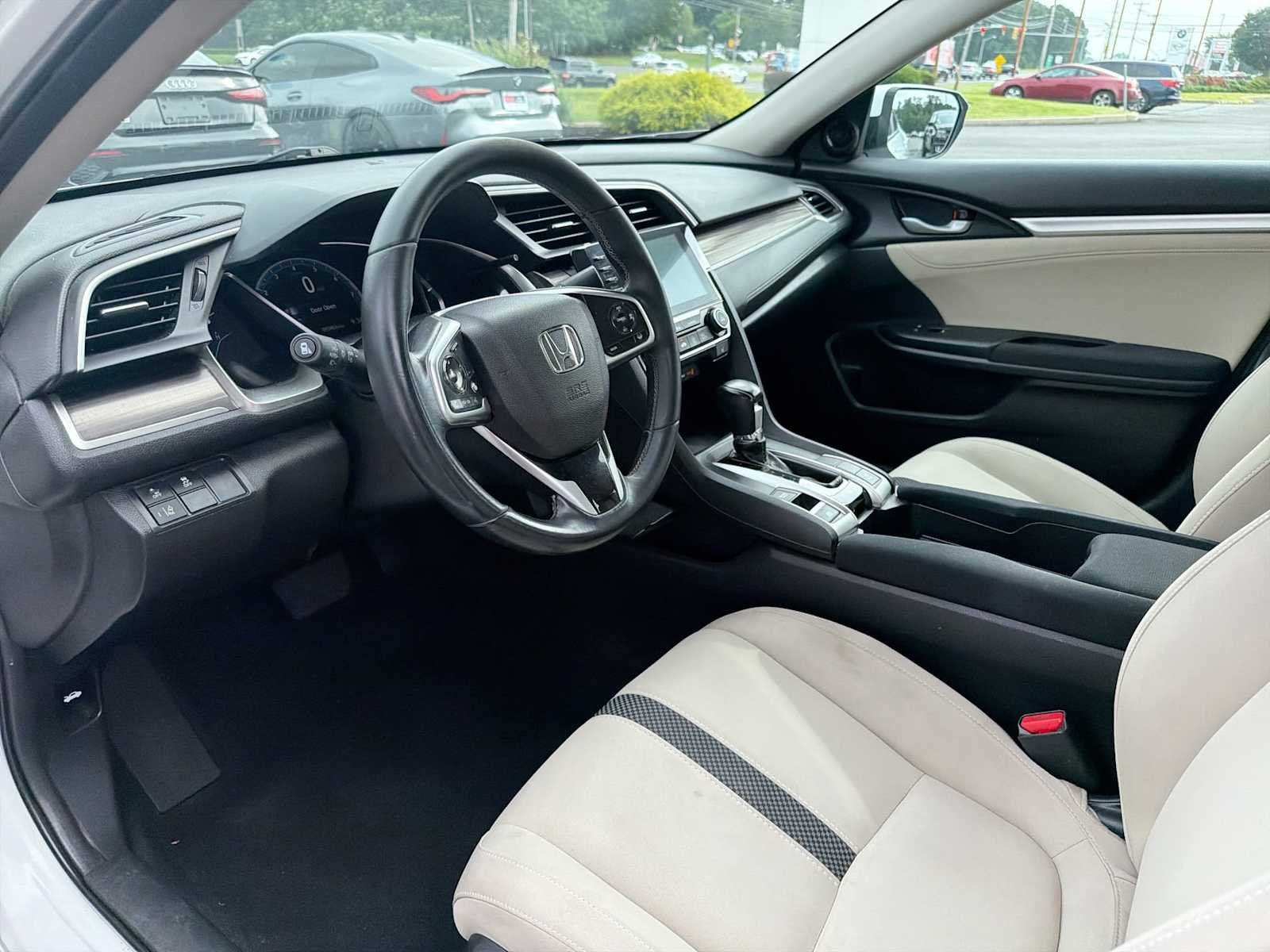 Used 2019 Platinum White Pearl Honda EX image 10
