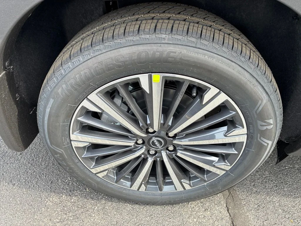 New 2026 Gray Nissan Platinum image 10