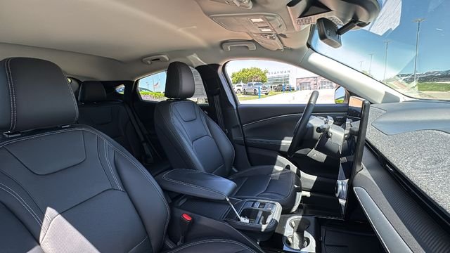 Used 2025 White Ford Premium image 16