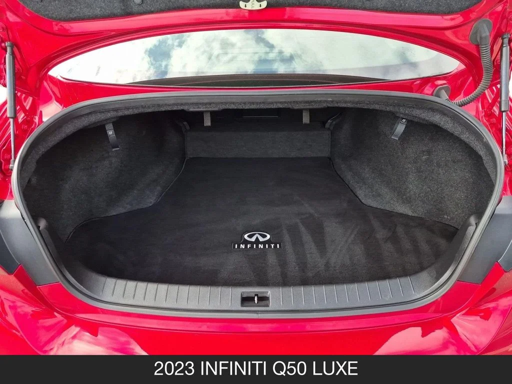 Used 2023 Red INFINITI LUXE image 25