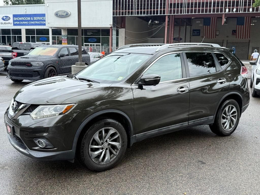 Used 2015 Midnight Jade Nissan SL image 3