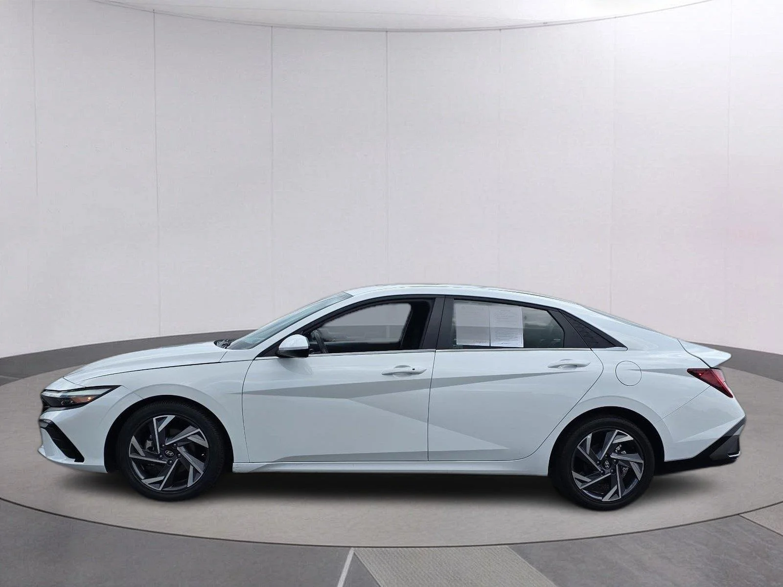 Used 2025 Serenity White Hyundai SEL Convenience image 8