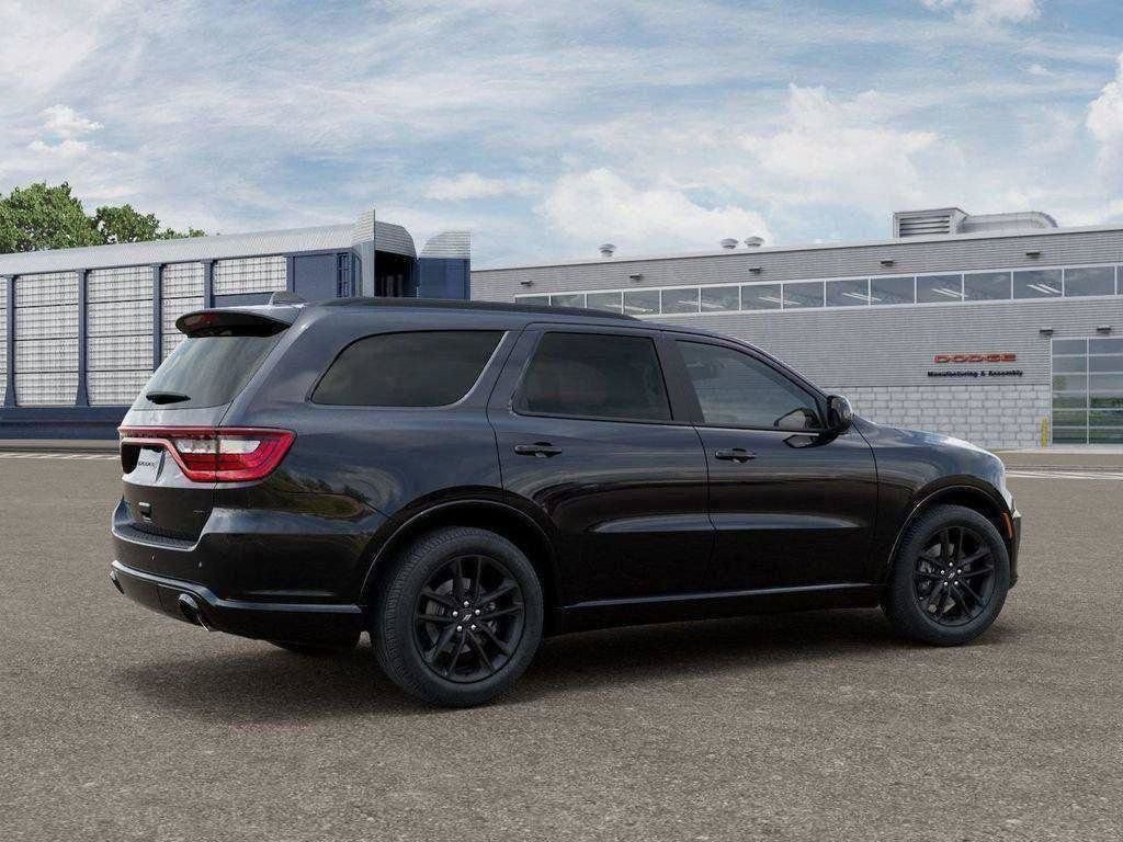 New 2026 Diamond Black Clear-Coat Exterior Paint Dodge GT image 7