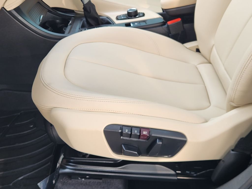 Used 2017 Jet Black BMW xDrive28i image 24