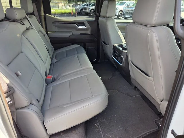 Used 2024 White GMC SLT image 13
