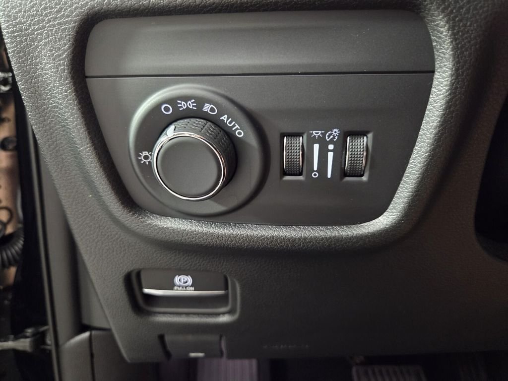2025 Jeep Grand Cherokee Laredo - Photo 20