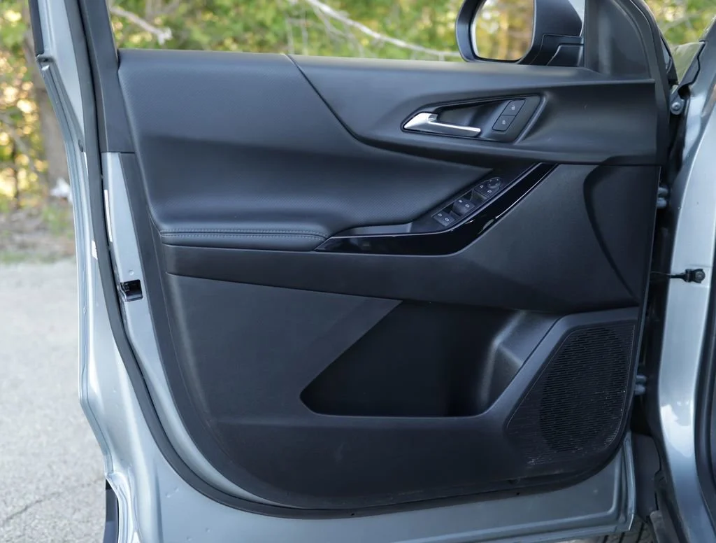 2025 Chevrolet Equinox LT - Photo 24