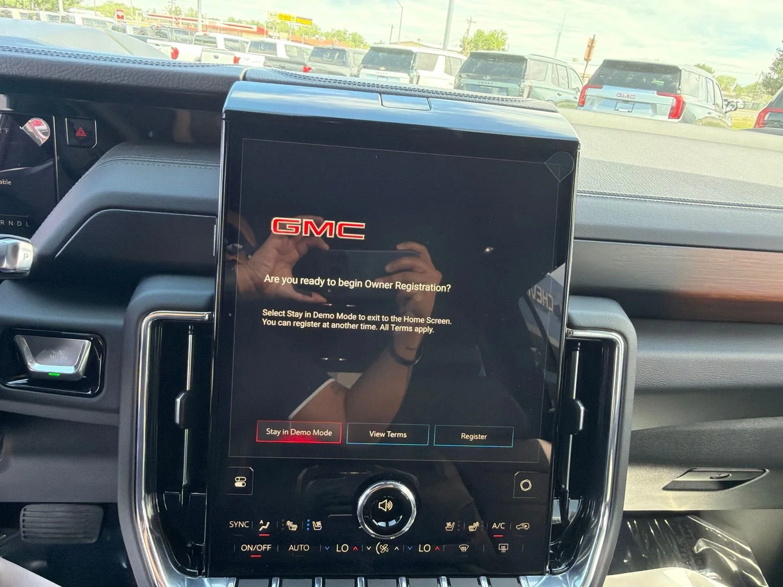 2026 GMC Yukon XL Denali - Photo 16