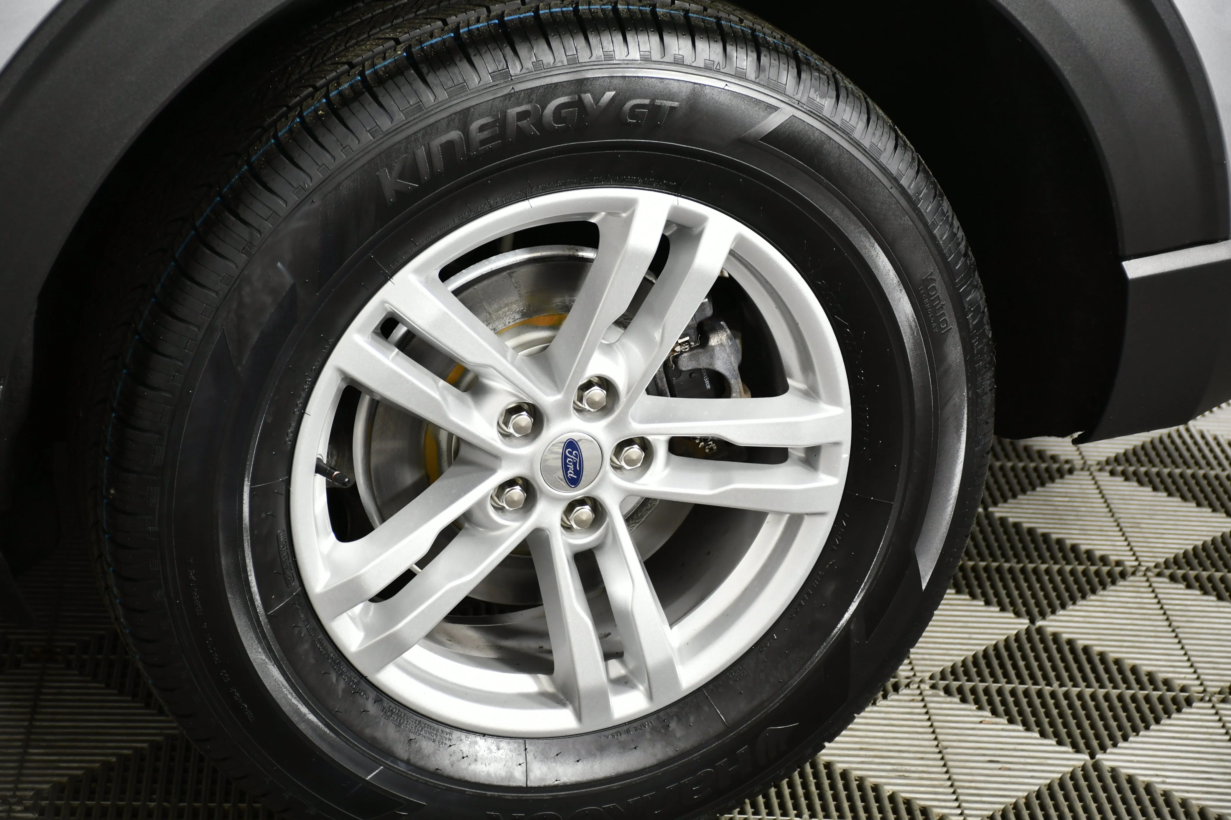 Used 2023 Silver Metallic Ford XLT image 52