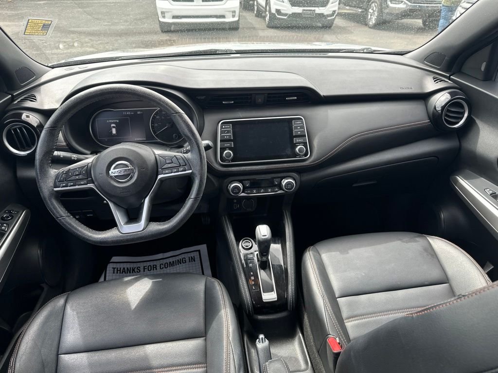 Used 2020 Gray Nissan SR image 5