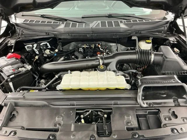 Certified Used 2024  Ford Lariat image 32