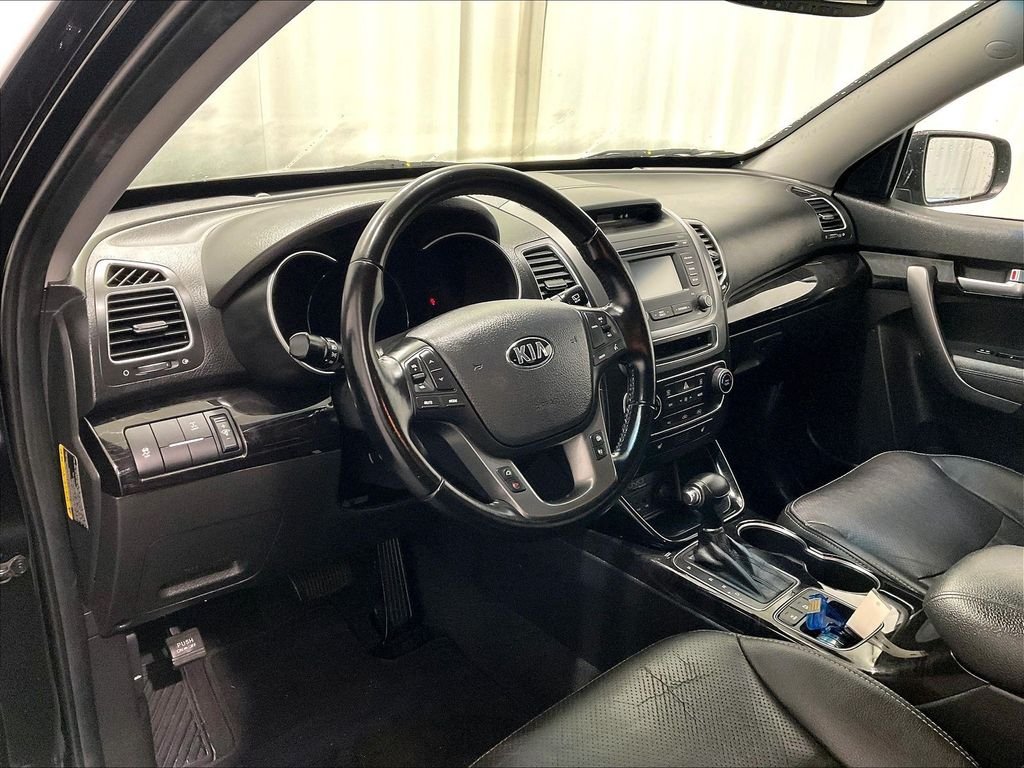 Used 2014 Ebony Black Kia EX image 8