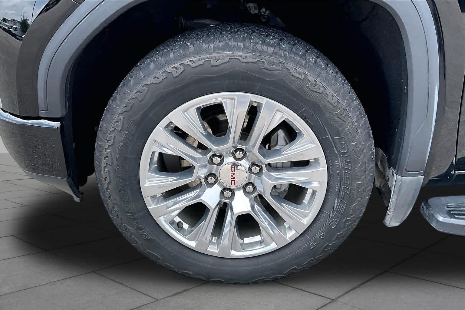 Used 2019 Onyx Black GMC Denali image 11