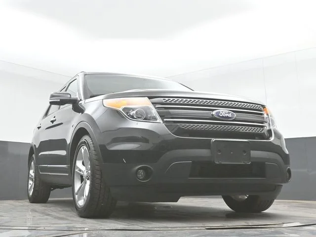 Used 2014 Black Ford Limited image 40