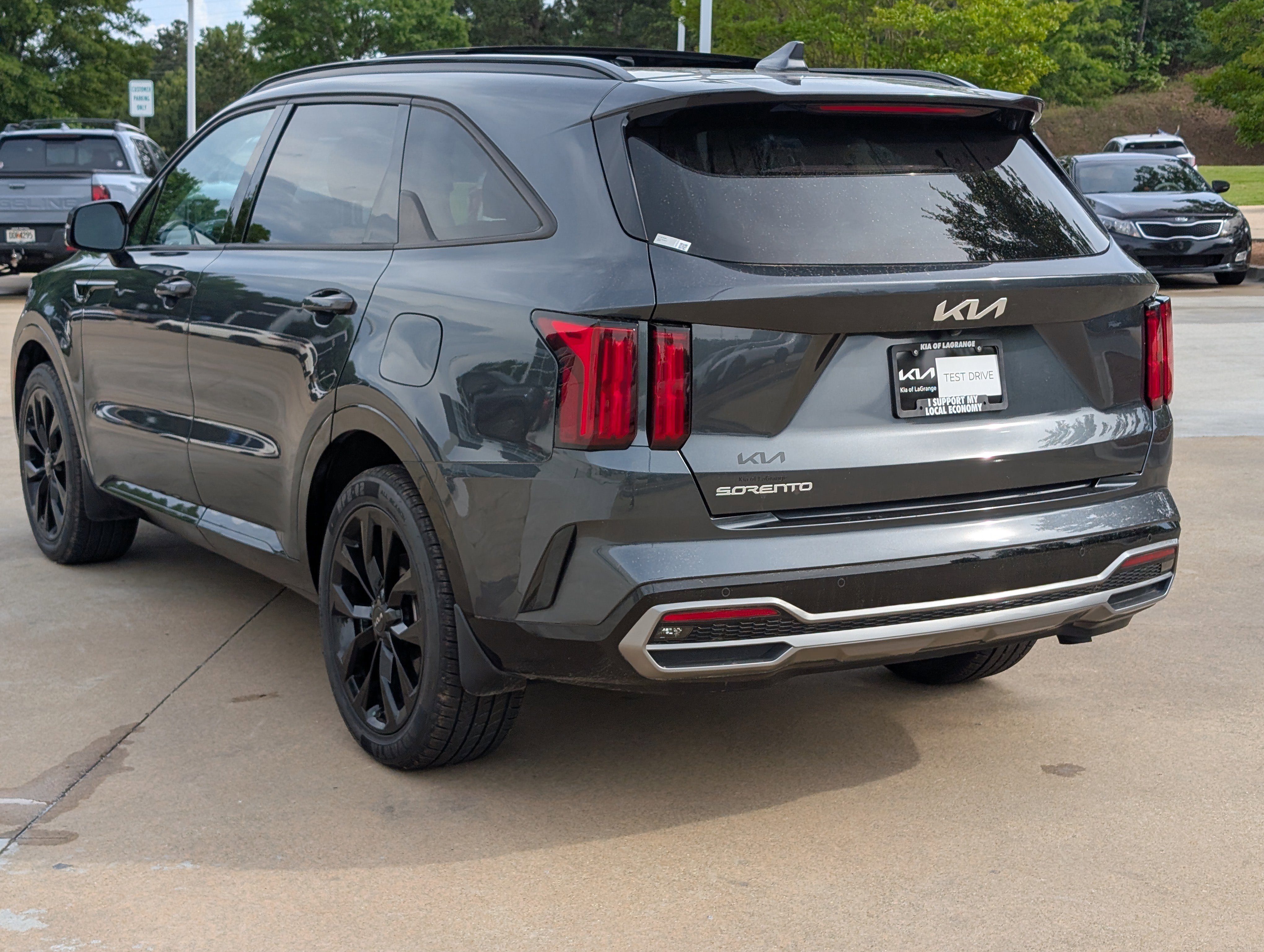 2023 Kia Sorento SX - Photo 12