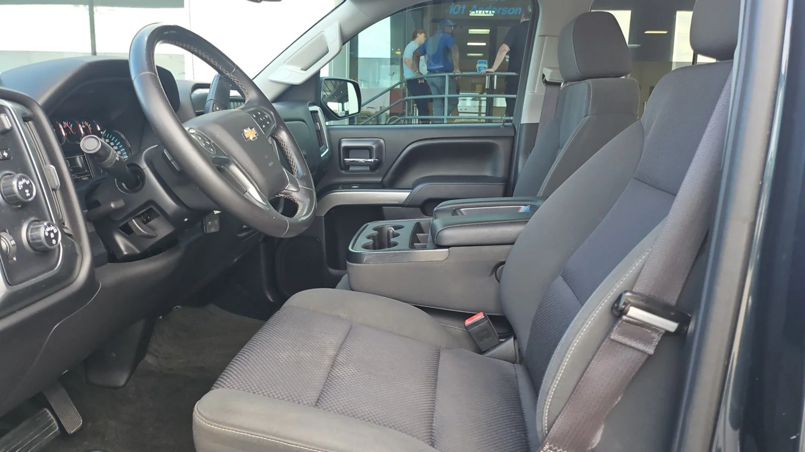 Used 2017 Graphite Metallic Chevrolet LT 4WD image 9
