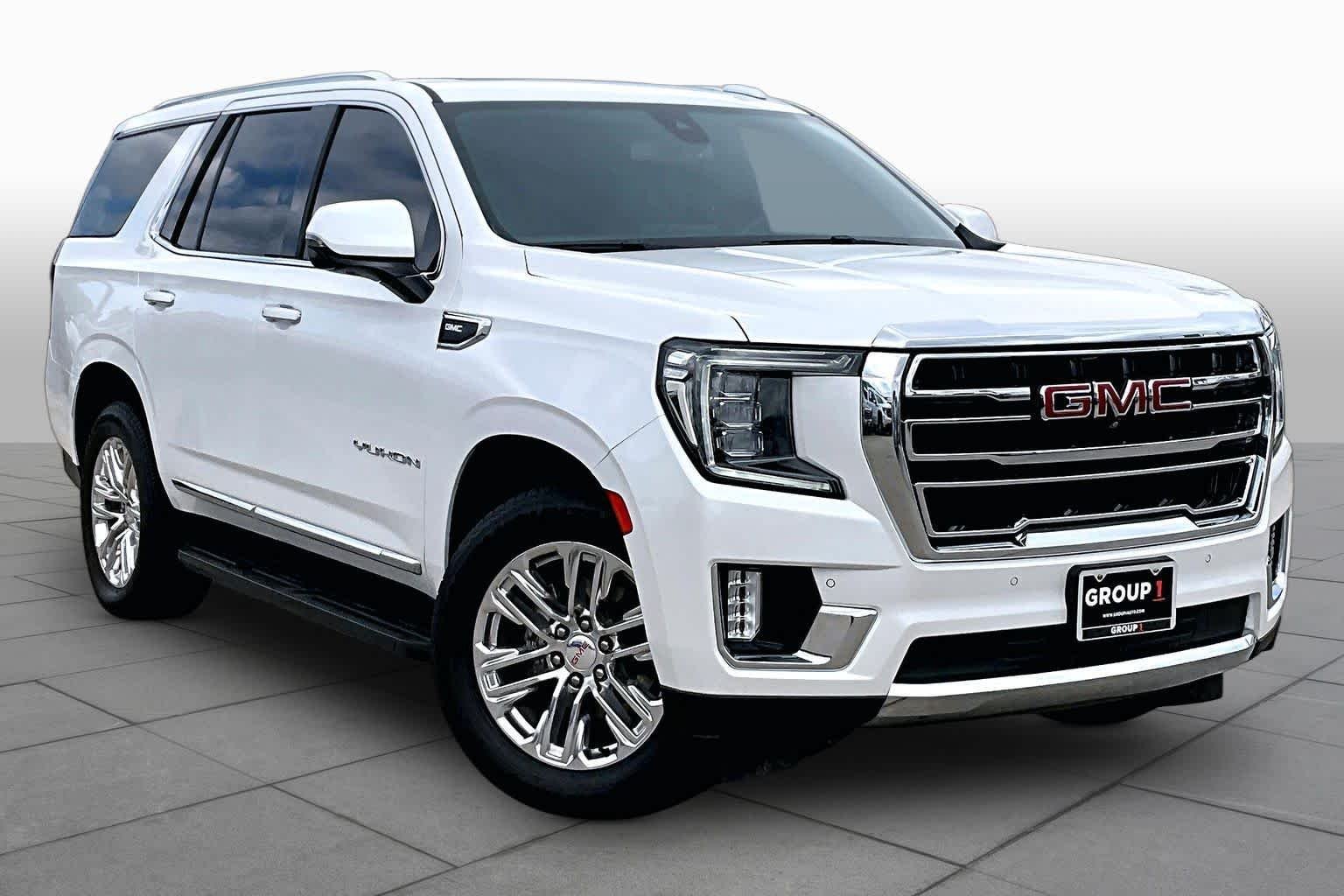 Used 2022 White Frost Tricoat GMC SLT image 3
