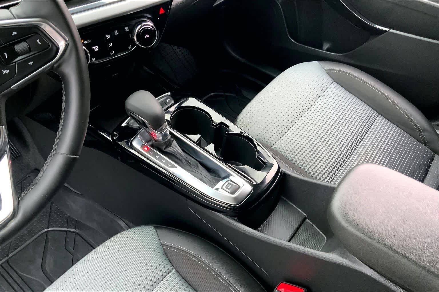 Used 2025 Marina Blue Metallic Chevrolet LT image 16